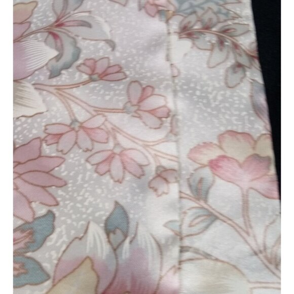 CELSA Floral Pink Short Robe Satin Finish Adjustable Strap Short Sleeve Size M/L - Picture 9 of 15